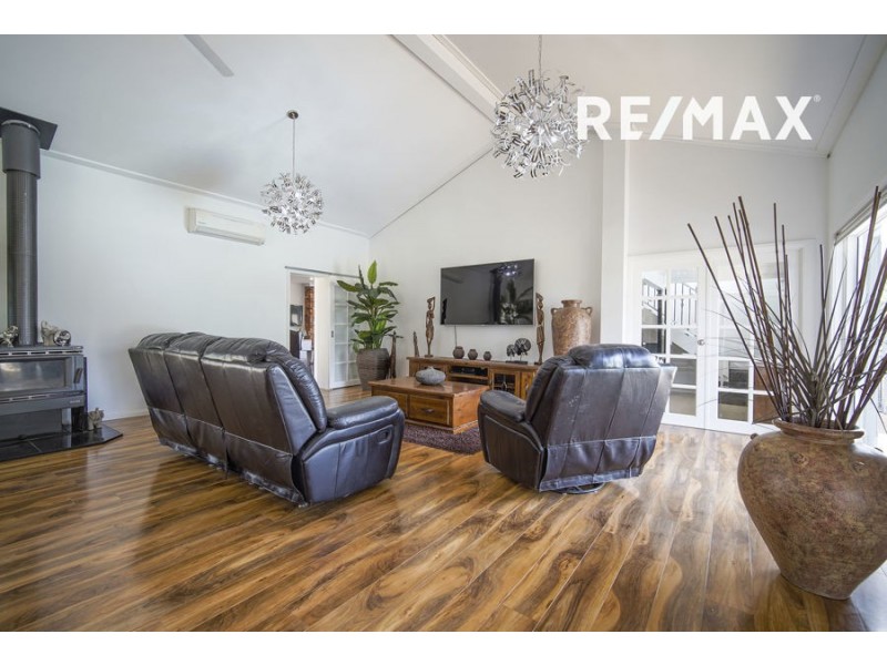 4 Kyeamba Avenue, Lake Albert NSW 2650