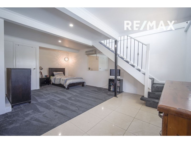 4 Kyeamba Avenue, Lake Albert NSW 2650