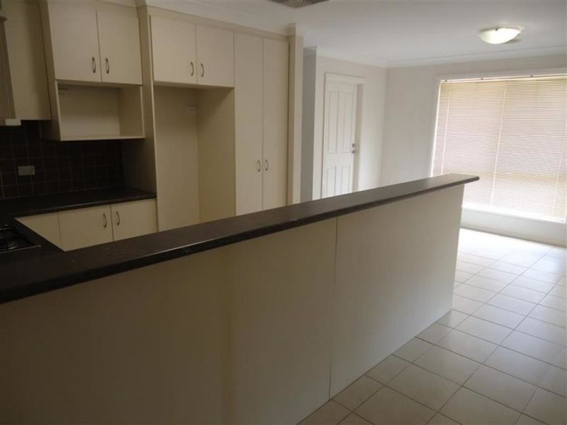 14 Allunga Street, Glenfield Park NSW 2650