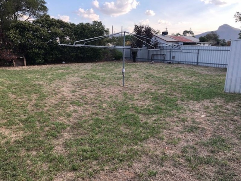 4 Queen Street, The Rock NSW 2655