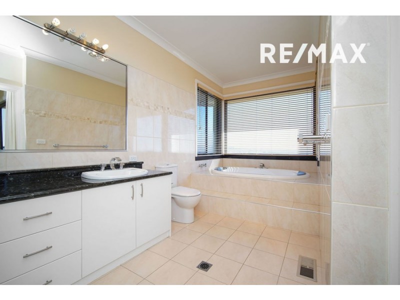 22 Werribee Road, Bourkelands NSW 2650