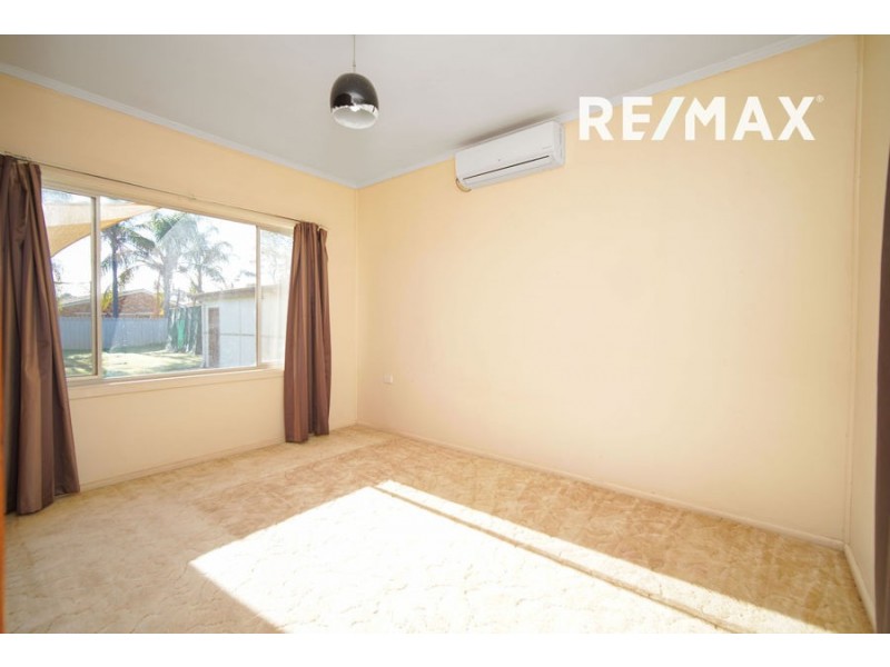 445 Lake Albert Road, Lake Albert NSW 2650
