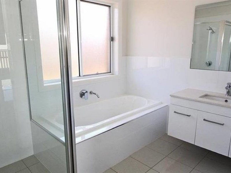 47 Kaloona Drive, Bourkelands NSW 2650