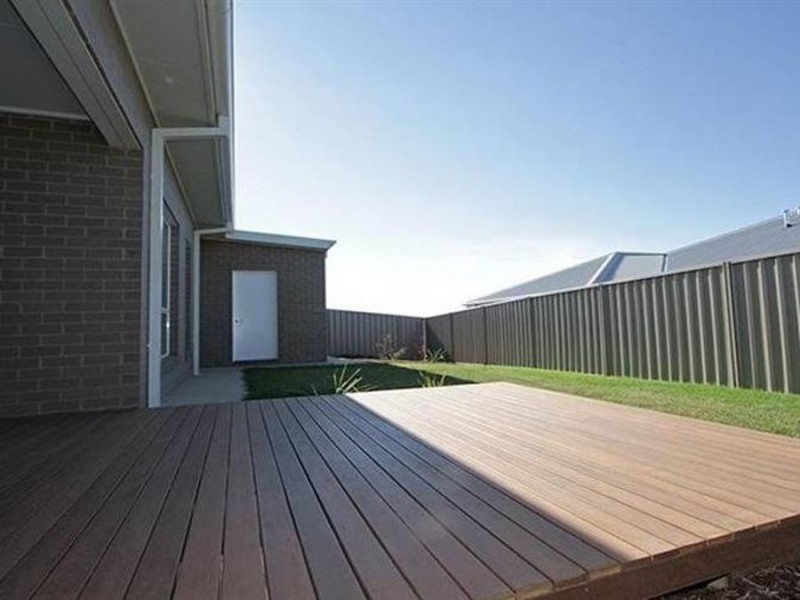 47 Kaloona Drive, Bourkelands NSW 2650