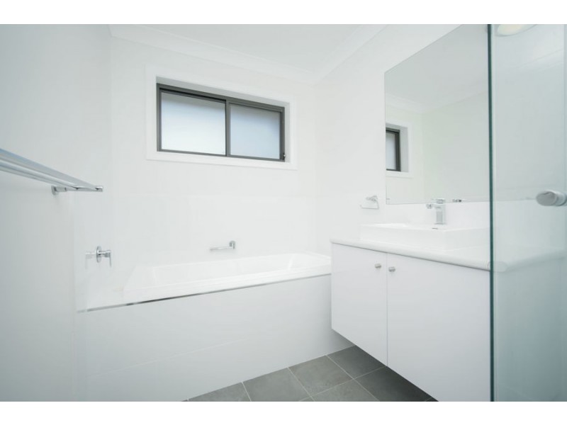 2/11 Gimlet Place, Forest Hill NSW 2651