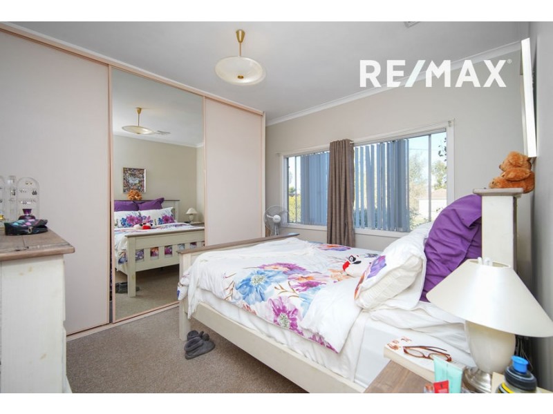 53 Tichborne Crescent, Kooringal NSW 2650