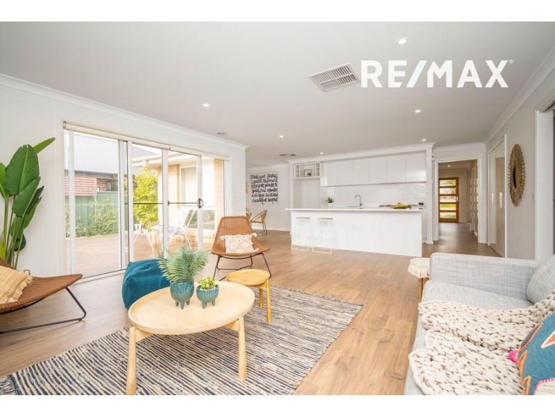 40 Paperbark Drive, Forest Hill NSW 2651