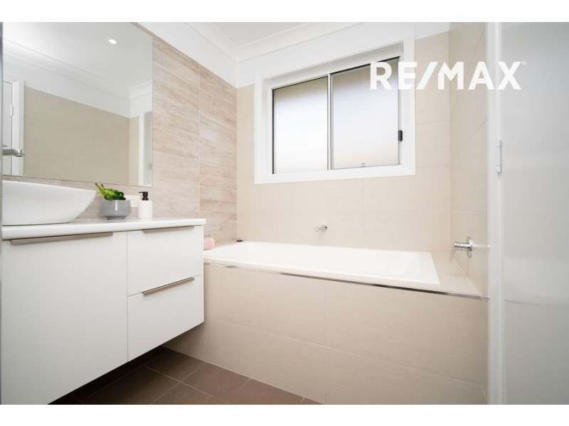 40 Paperbark Drive, Forest Hill NSW 2651