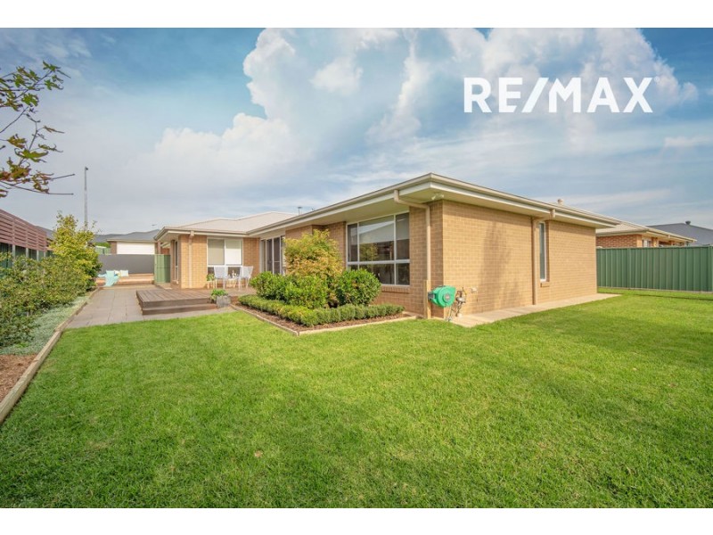 40 Paperbark Drive, Forest Hill NSW 2651