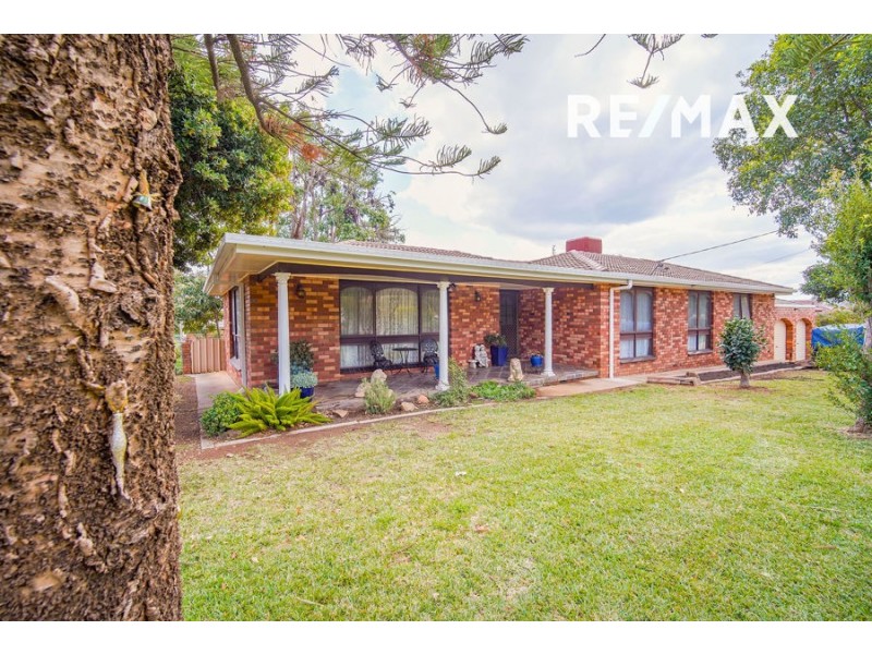 39 Waranga Avenue, Mount Austin NSW 2650