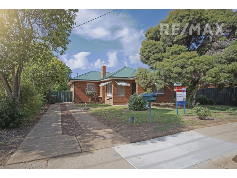 90 Fernleigh Road, Mount Austin NSW 2650