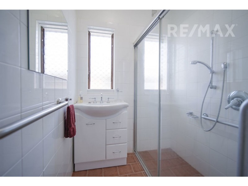 90 Fernleigh Road, Mount Austin NSW 2650