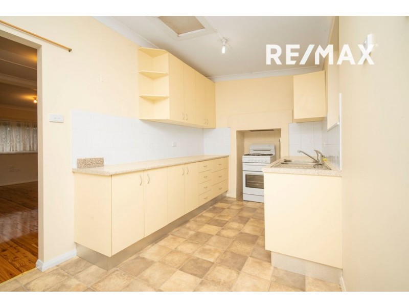 20 Elizabeth Street, North Wagga Wagga NSW 2650