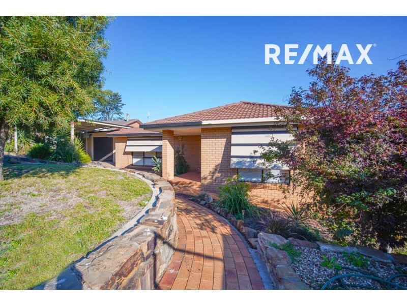 4 Lincoln Avenue, Tolland NSW 2650