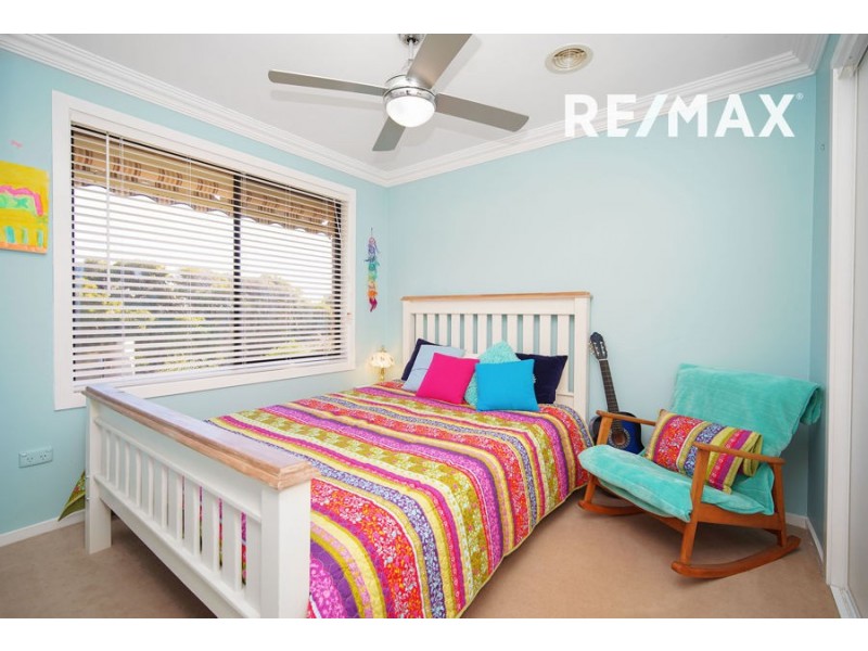 4 Lincoln Avenue, Tolland NSW 2650