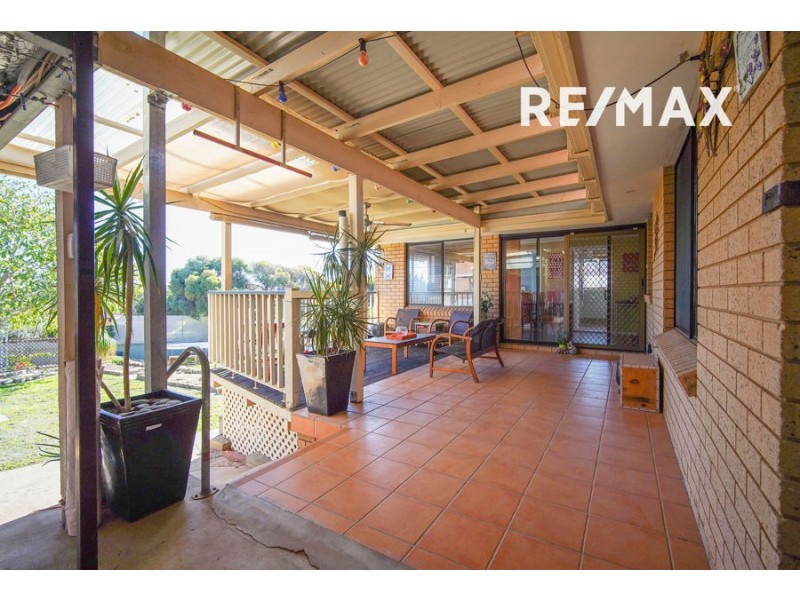 4 Lincoln Avenue, Tolland NSW 2650