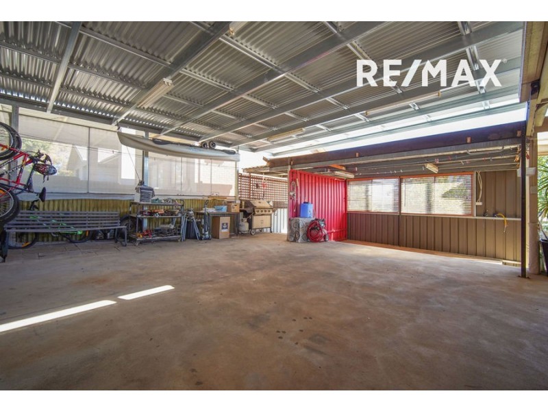 4 Lincoln Avenue, Tolland NSW 2650