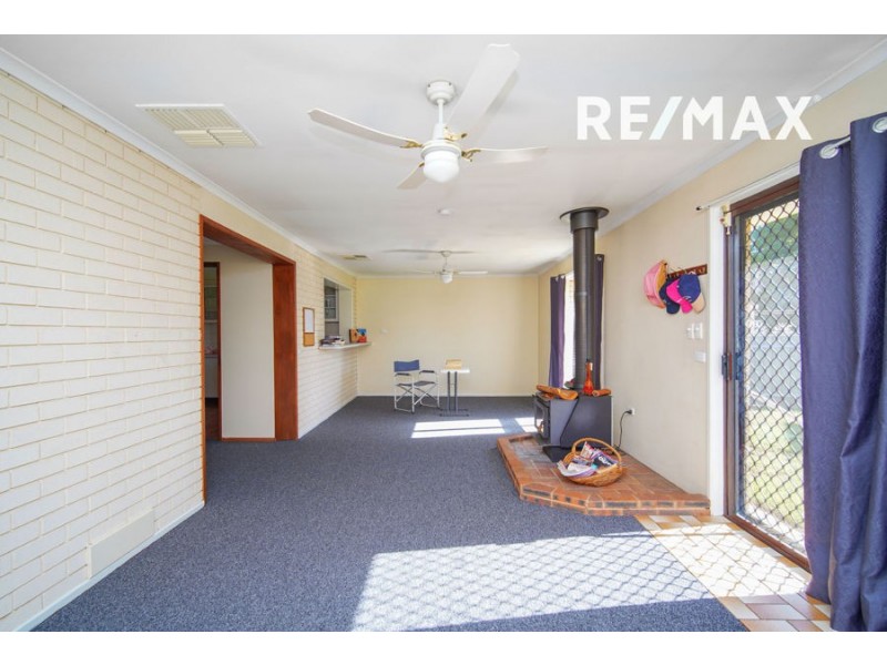49 Adjin Street, Mount Austin NSW 2650