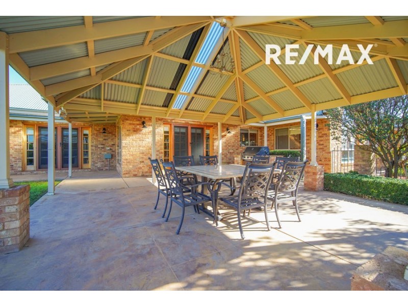 29 Stirling Boulevard, Tatton NSW 2650