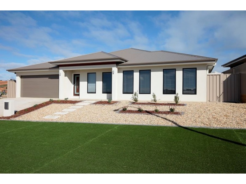 3 Hollows Crescent, Lloyd NSW 2650