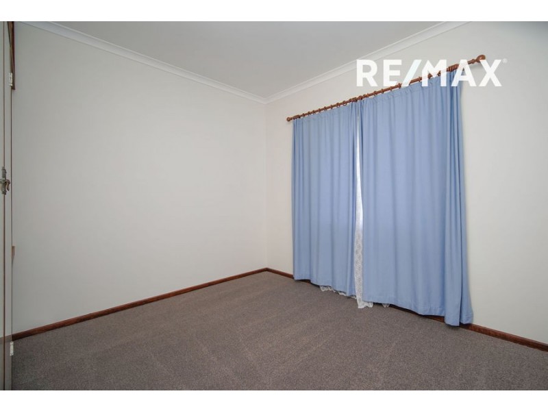 15 Banks Avenue, Kooringal NSW 2650