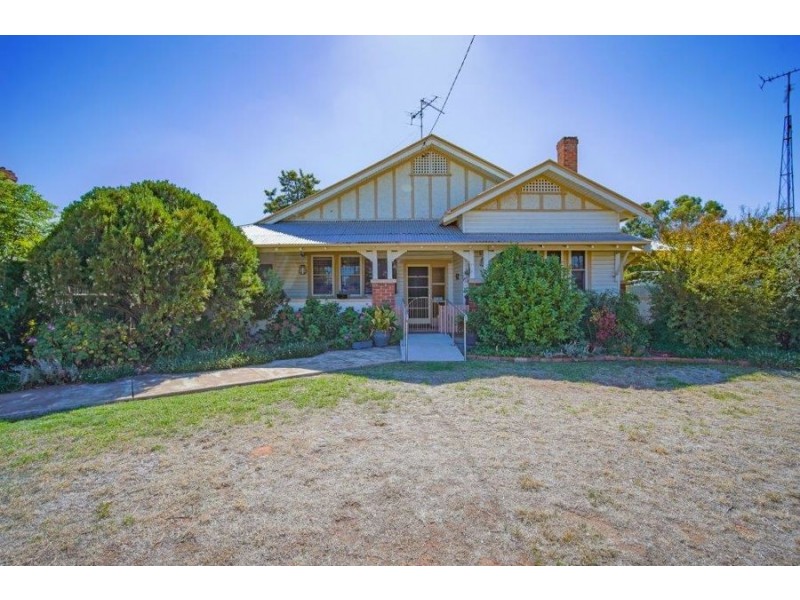 67 Hebden Street, Lockhart NSW 2656