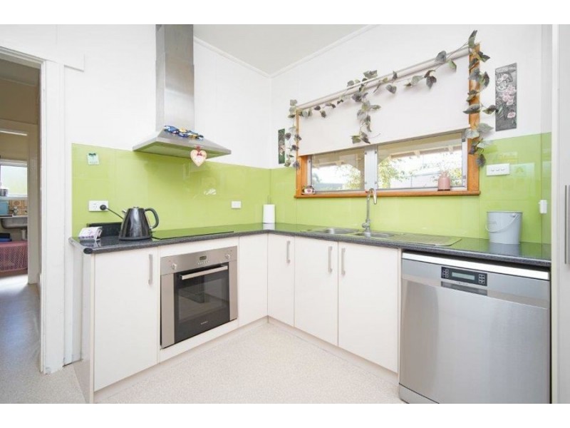 67 Hebden Street, Lockhart NSW 2656