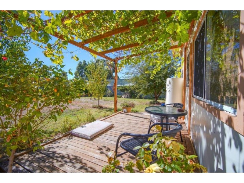 67 Hebden Street, Lockhart NSW 2656