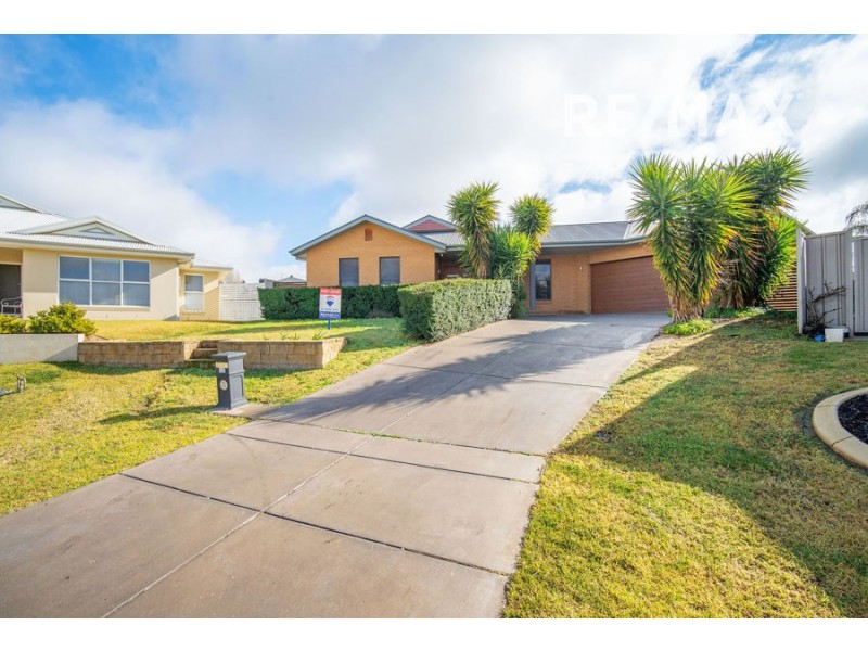 22 Bogong Crescent, Tatton NSW 2650