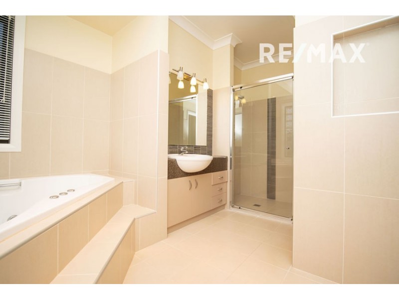 22 Bogong Crescent, Tatton NSW 2650