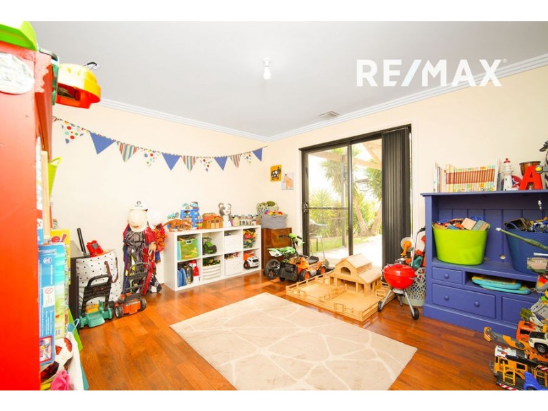 6 Yanko Crescent, Bourkelands NSW 2650