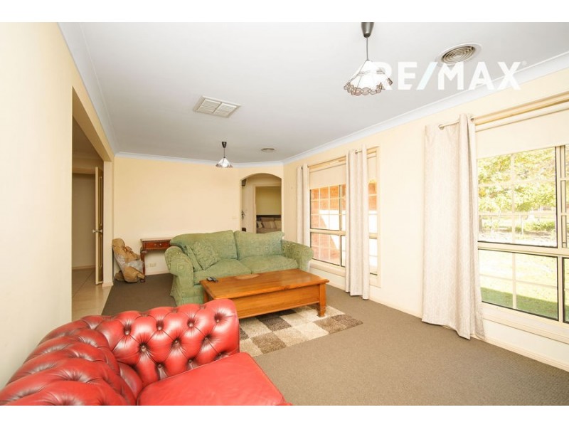 15 Kimberley Drive, Tatton NSW 2650