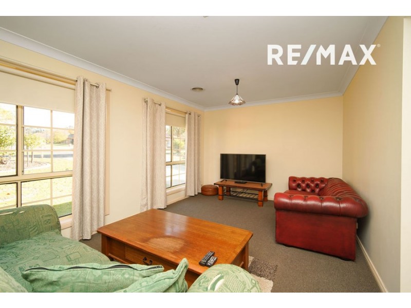 15 Kimberley Drive, Tatton NSW 2650