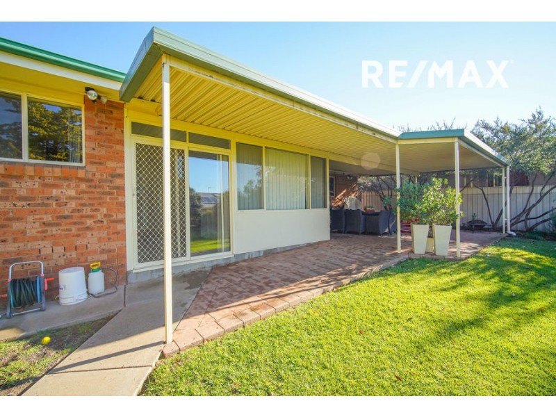 15 Kimberley Drive, Tatton NSW 2650