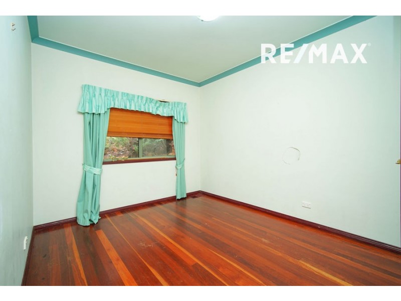 4 Loru Close, Kooringal NSW 2650