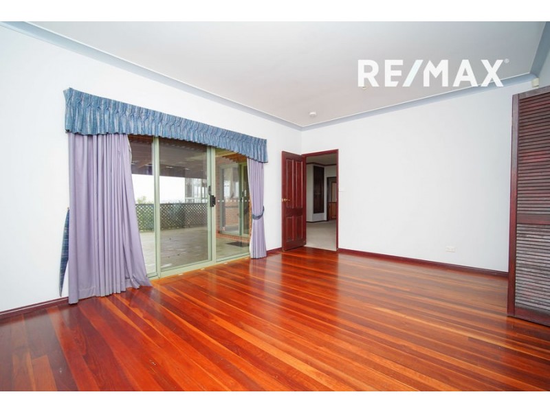 4 Loru Close, Kooringal NSW 2650