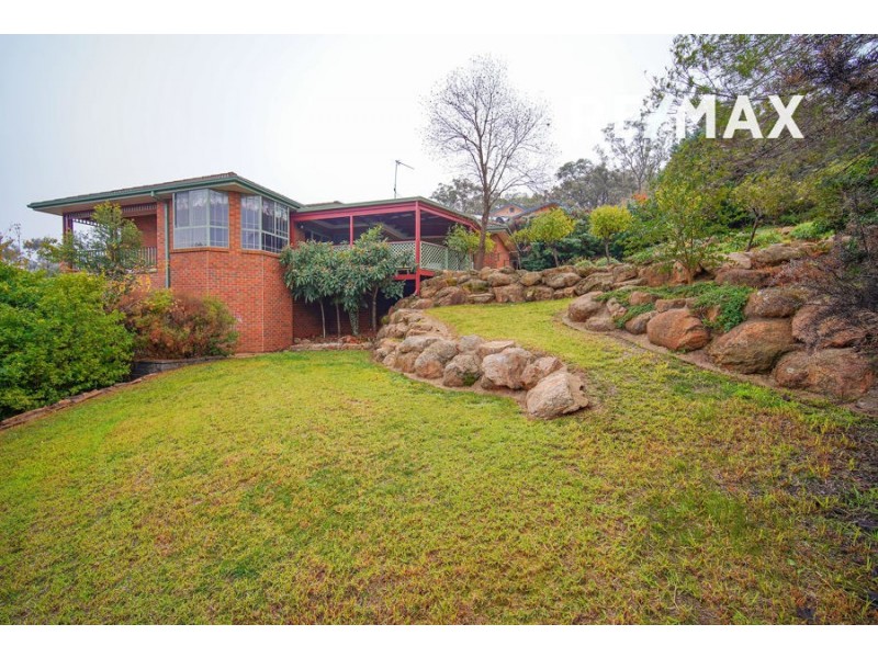 4 Loru Close, Kooringal NSW 2650