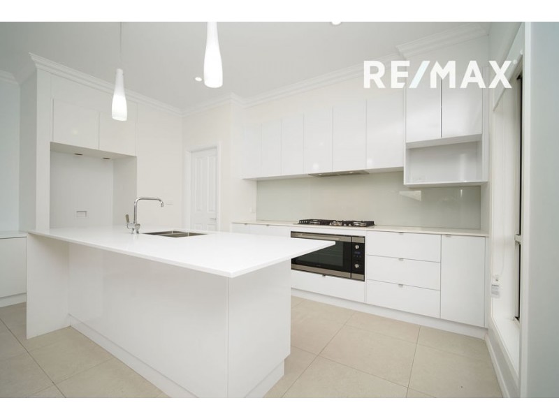 10 Devon Crescent, Gobbagombalin NSW 2650