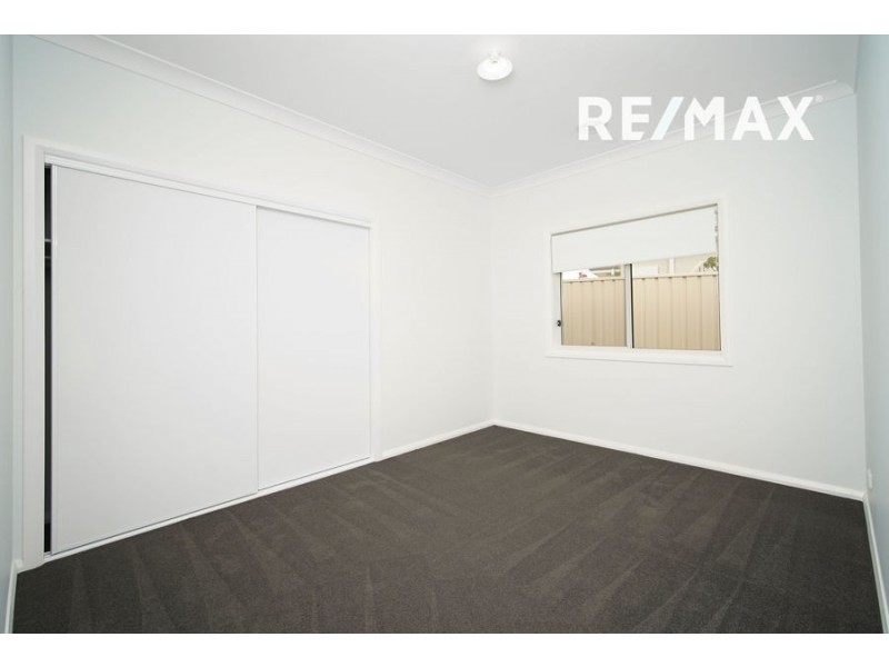 10 Devon Crescent, Gobbagombalin NSW 2650