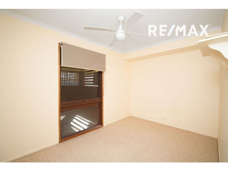 52 Pinaroo Drive, Glenfield Park NSW 2650