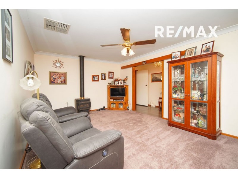 4 Awaba Avenue, Tolland NSW 2650