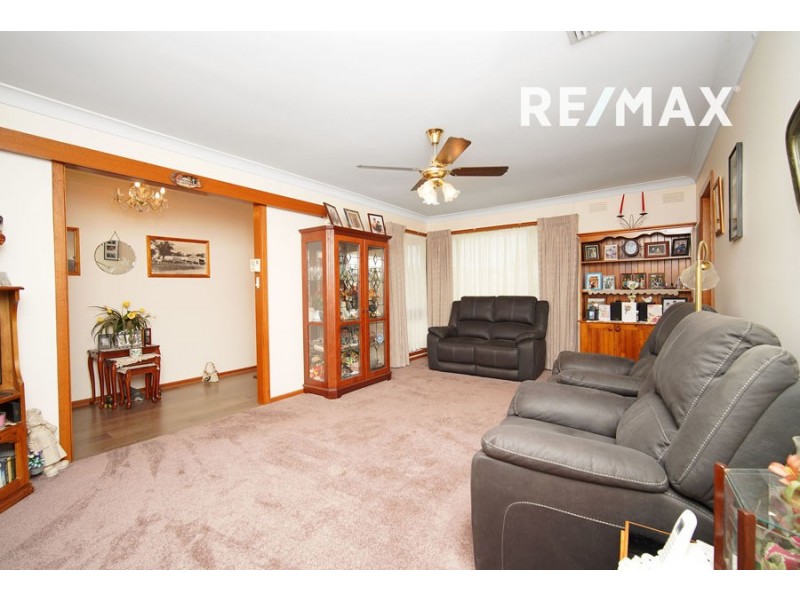 4 Awaba Avenue, Tolland NSW 2650