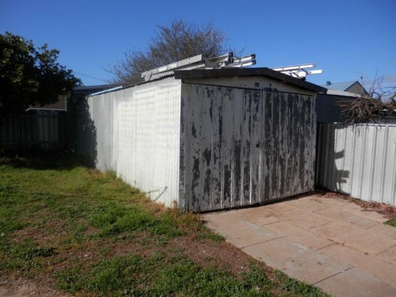 23 Manoora Avenue, Mount Austin NSW 2650