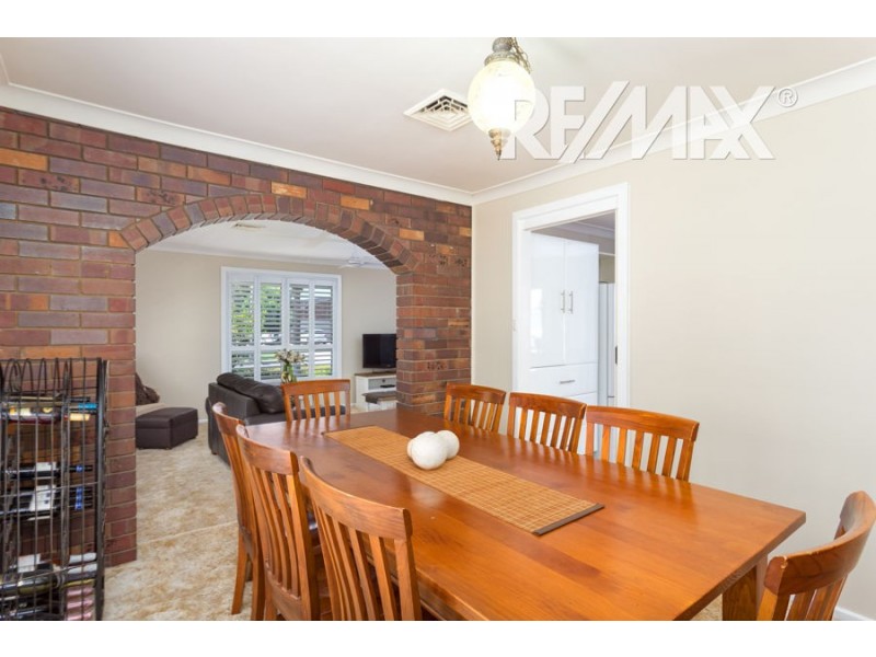 2 Balmoral Crescent, Lake Albert NSW 2650