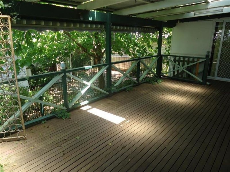 4 Waranga Avenue, Mount Austin NSW 2650