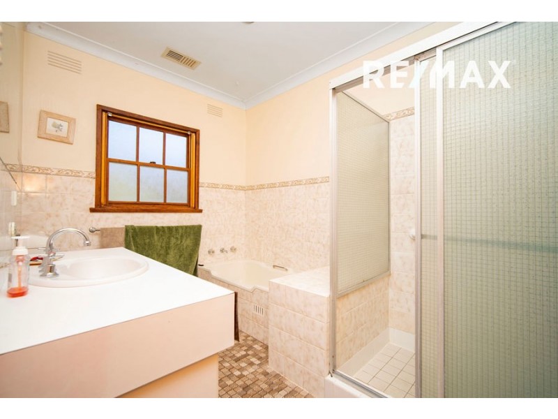 78 Meadow Street, Kooringal NSW 2650