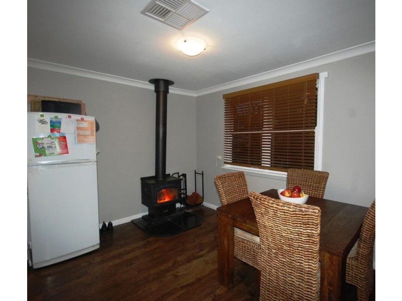 2 Hunter Street, Mount Austin NSW 2650