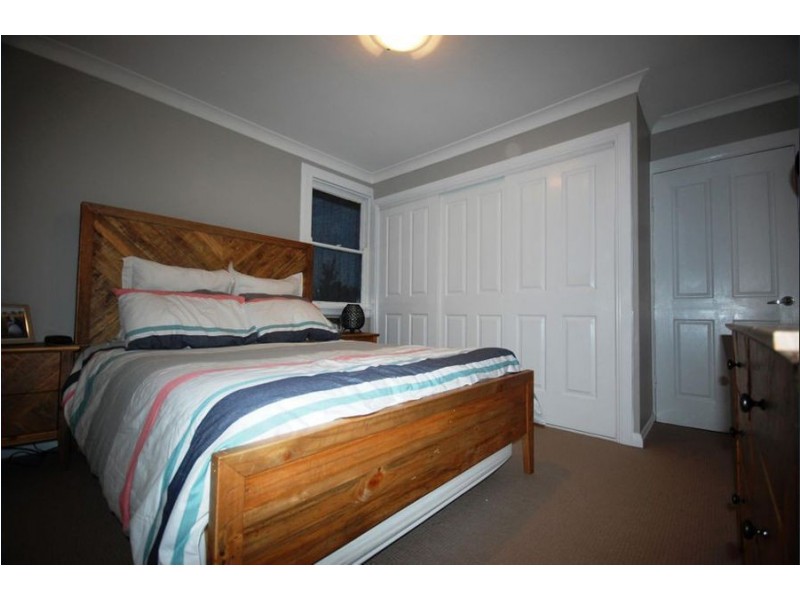 2 Hunter Street, Mount Austin NSW 2650