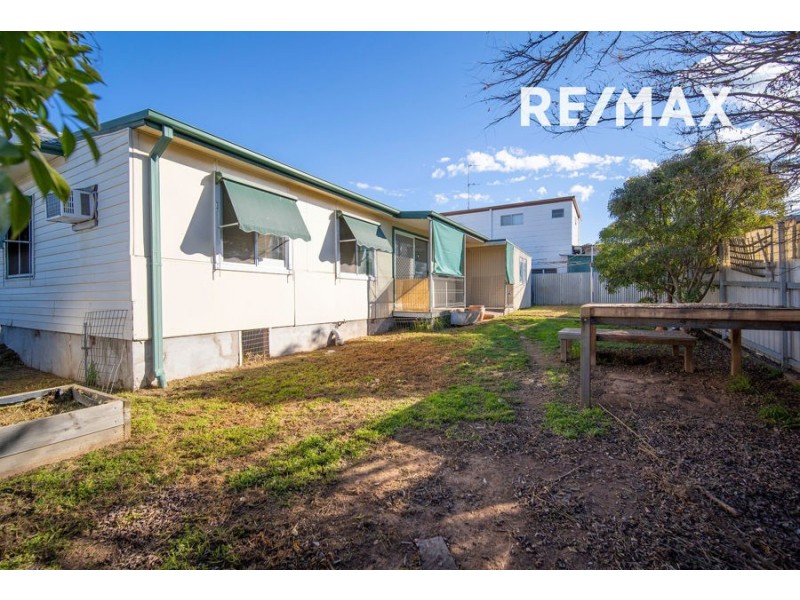 5 The Boulevard, Kooringal NSW 2650