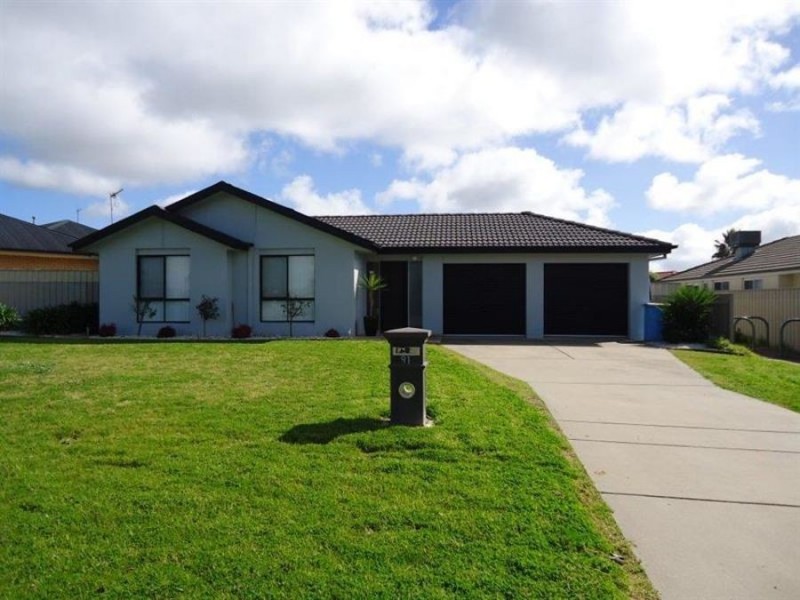 91 Yentoo Drive, Glenfield Park NSW 2650